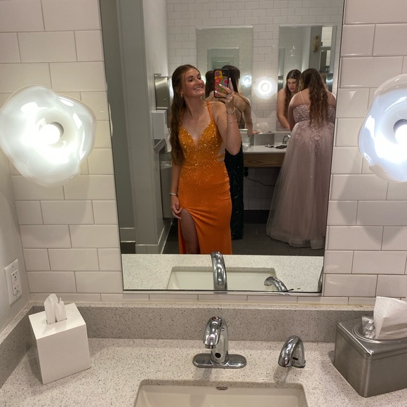 ellie wilde orange prom dress - Picture 5 of 6